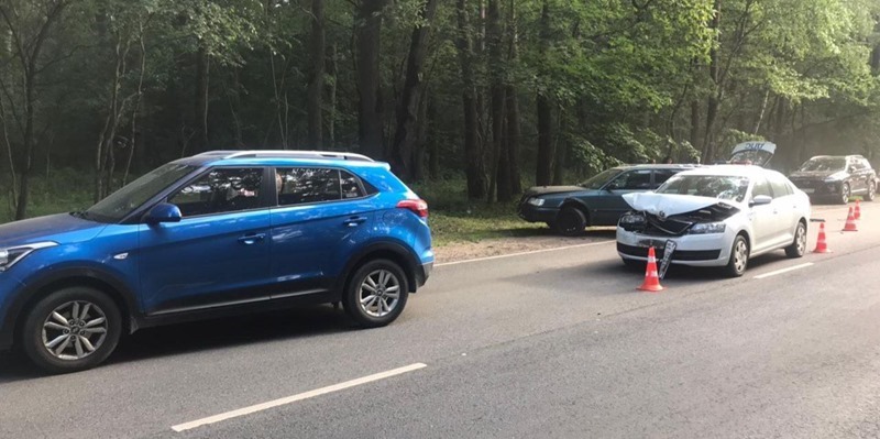 Из-за отказа тормозов на дороге Калининград-Балтийск произошло тройное ДТП