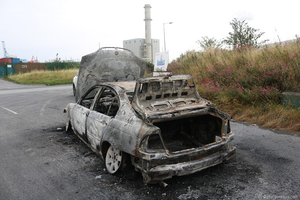 В Советске сгорел автомобиль «Шкода Практик»