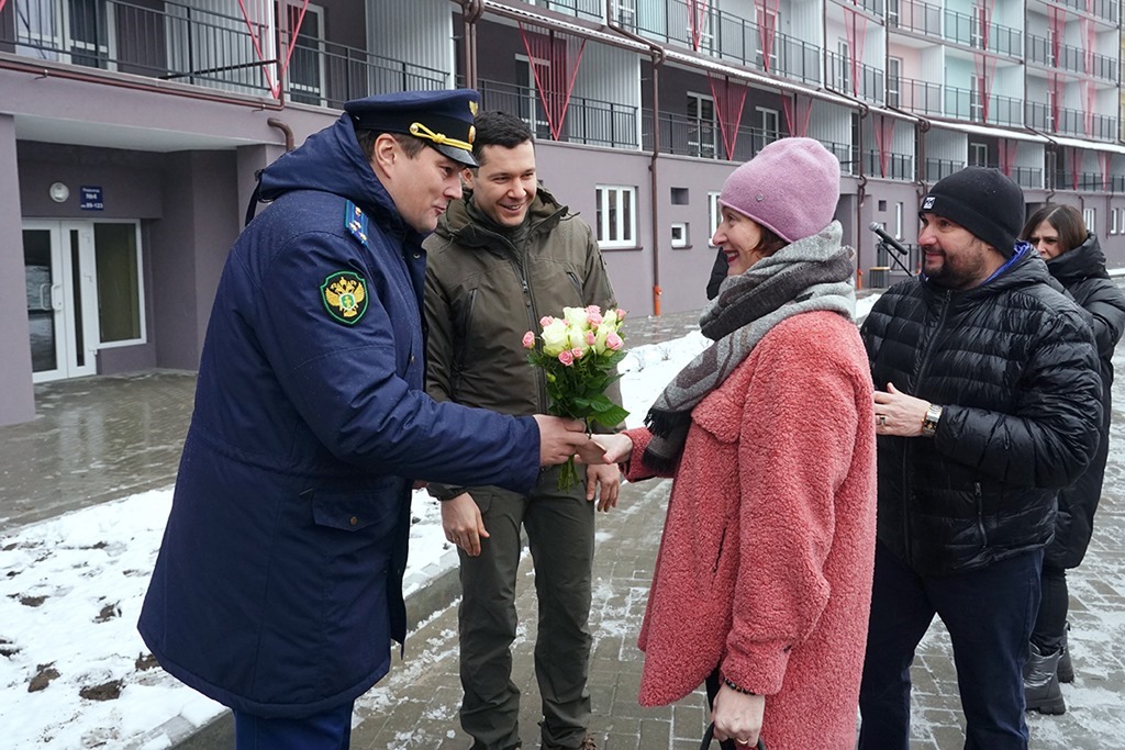 Дольщики «Вивагса» после 15 лет ожидания получили ключи от новых квартир в Калининграде
