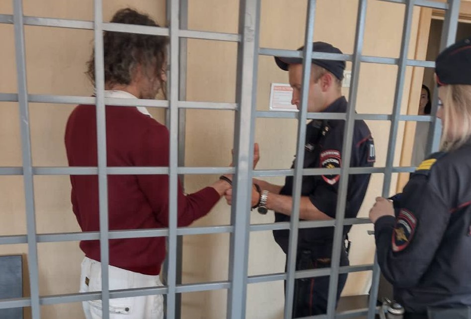 Арестован житель Подмосковья, пытавшийся сжечь продавца магазина в Зеленоградске
