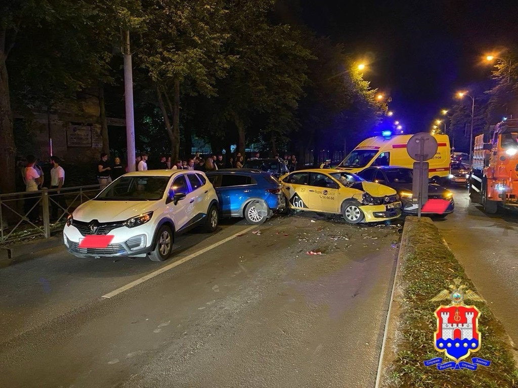 Установлены обстоятельства массового ДТП на ночной дороге в Калининграде