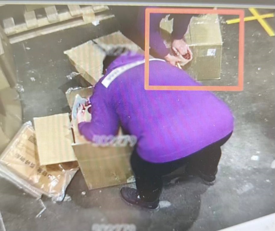 В Калининграде работник склада маркетплейса украл ювелирки на 110 тысяч рублей