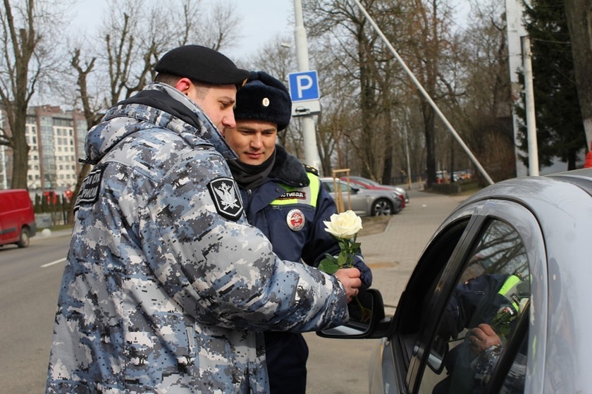 Приставы и госавтоинспекторы провели предпраздничную акцию на дорогах Калининграда