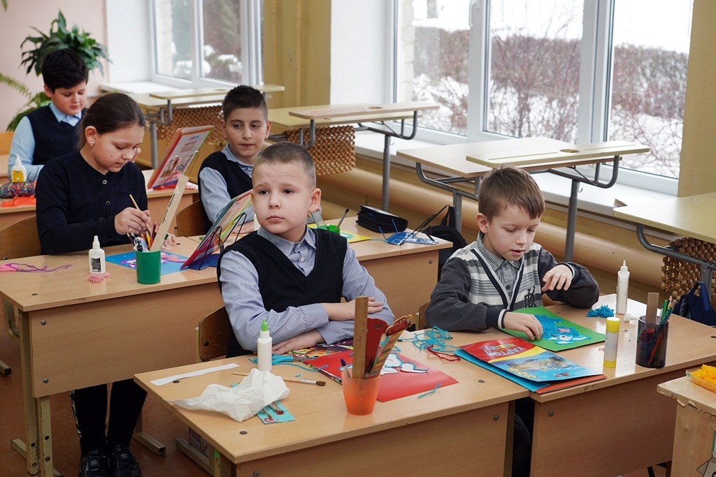 До 200 тысяч рублей смогут получить педагоги при трудоустройстве в школу