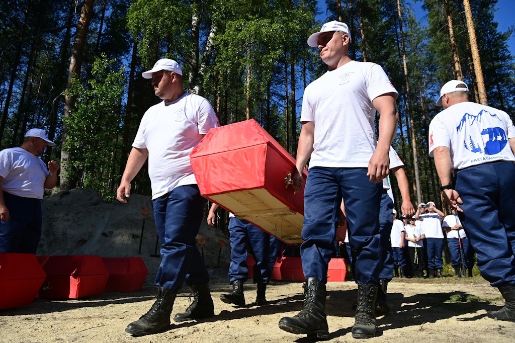 Калининградские приставы-поисковики вернулись с Вахты Памяти из Карелии