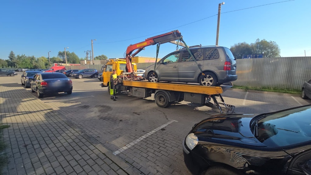Долги по штрафам привели к потере автомобиля в Гурьевске