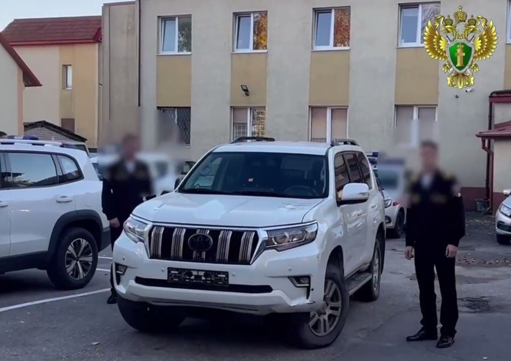 «Тойота Лэнд Крузер» отправится в Балтийский флот после конфискации у пьяного водителя