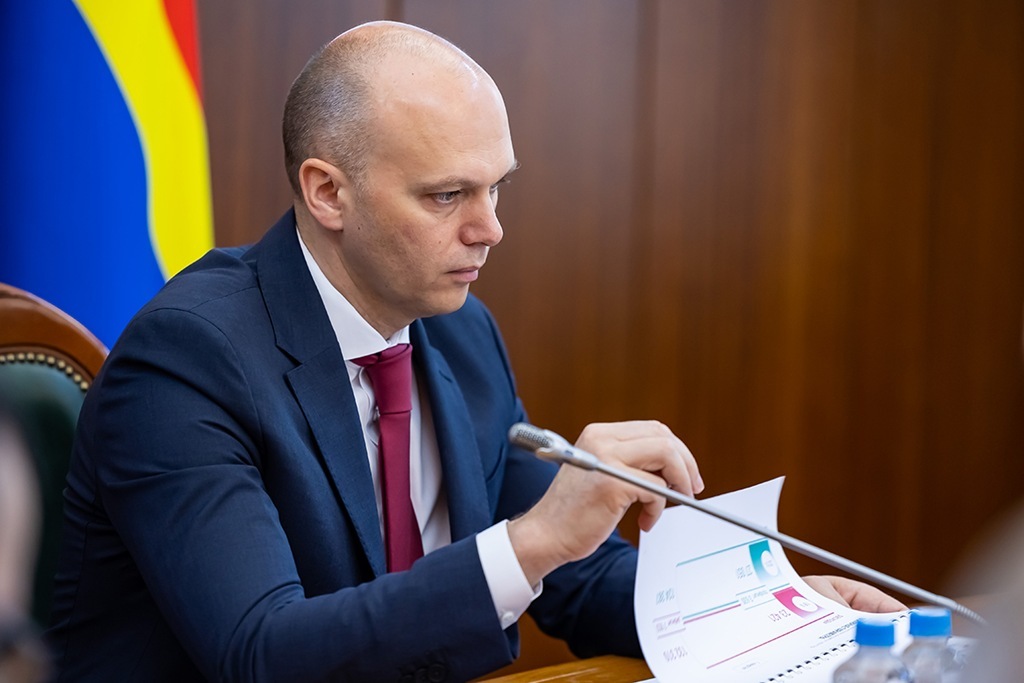 Беспрозванных представил основные параметры бюджета Калининградской области на трёхлетку