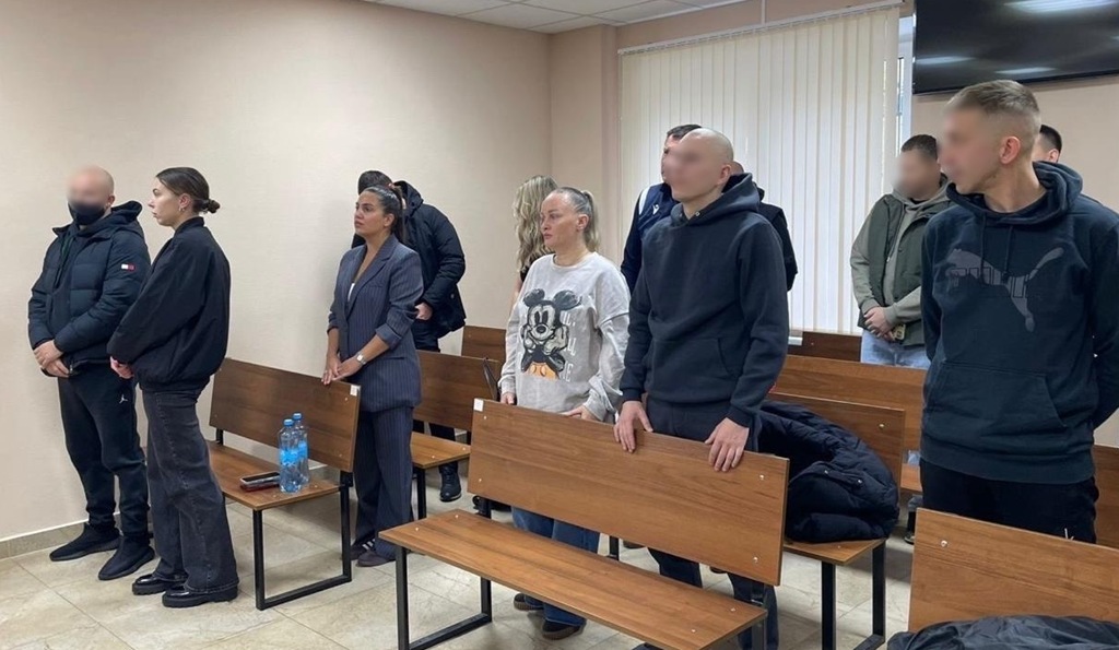 Четверо калининградцев получили реальные сроки за сделки с янтарем на 96 миллионов Четверо калининградцев получили реальные сроки за сделки с янтарем на 96 миллионов