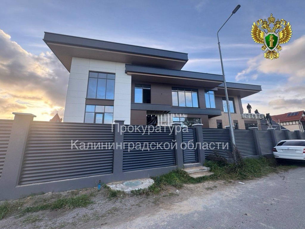 В Малиновке требуют снести дом‑нарушитель: прокуратура подала в суд