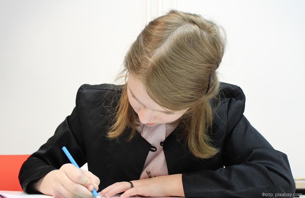 Студентка из Калининграда потеряла 57 тысяч рублей при поиске работы редактором