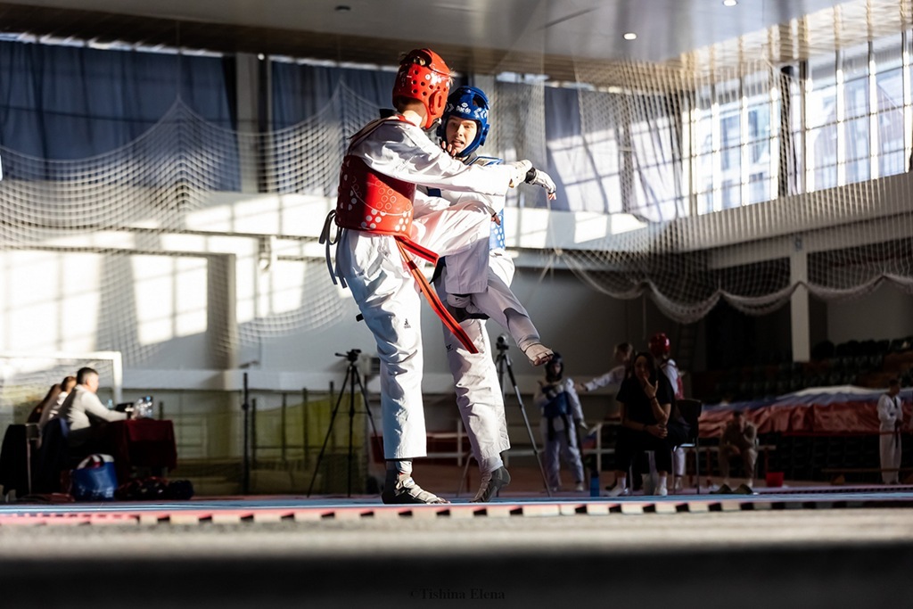 Сборная Калининградской области одержала победу на юниорском первенстве СЗФО по тхэквондо Сборная Калининградской области одержала победу на юниорском первенстве СЗФО по тхэквондо