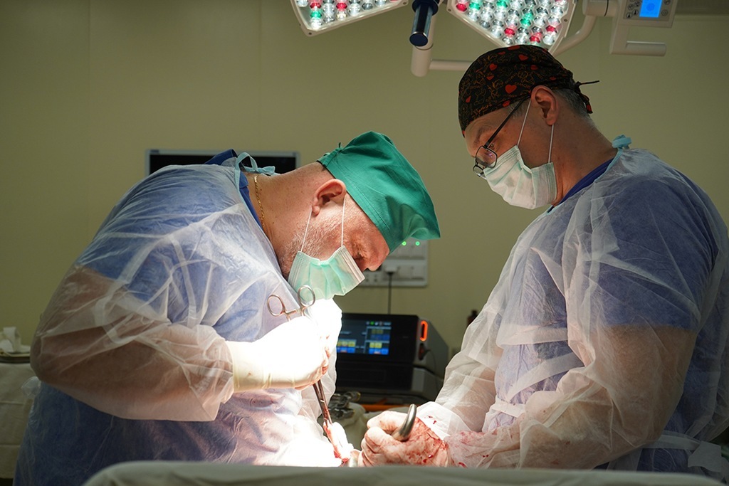 В Калининградском онкоцентре провели уникальную операцию пациентке с раком двух органов В Калининградском онкоцентре провели уникальную операцию пациентке с раком двух органов