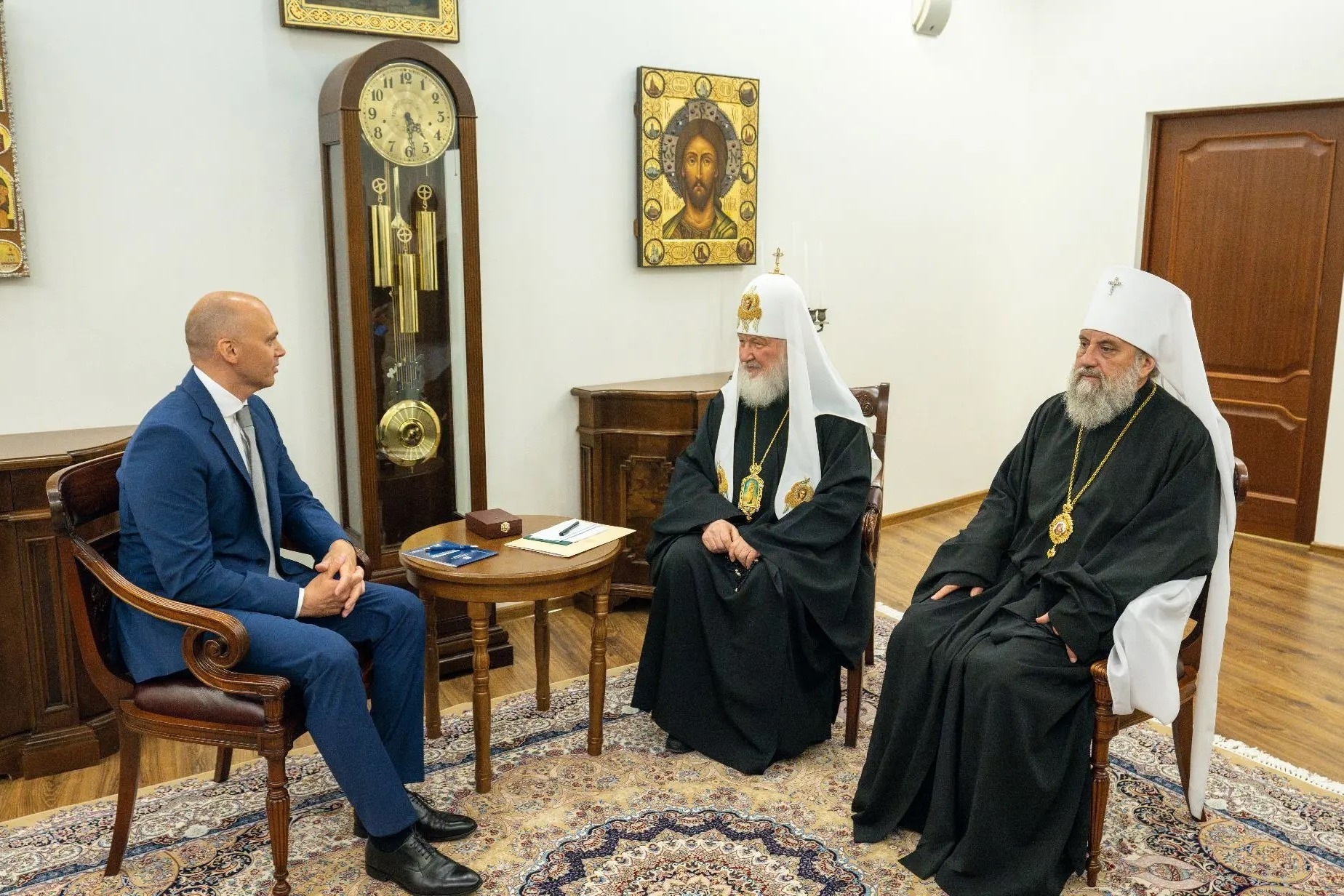 Патриарх Кирилл, митрополит Серафим и Алексей Беспрозванных Патриарх Кирилл, митрополит Серафим и Алексей Беспрозванных